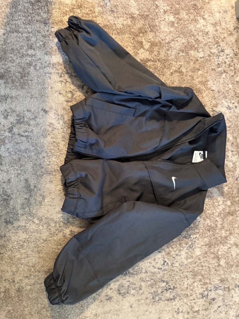 Girl’s Nike jacket - Picture 2 of 2